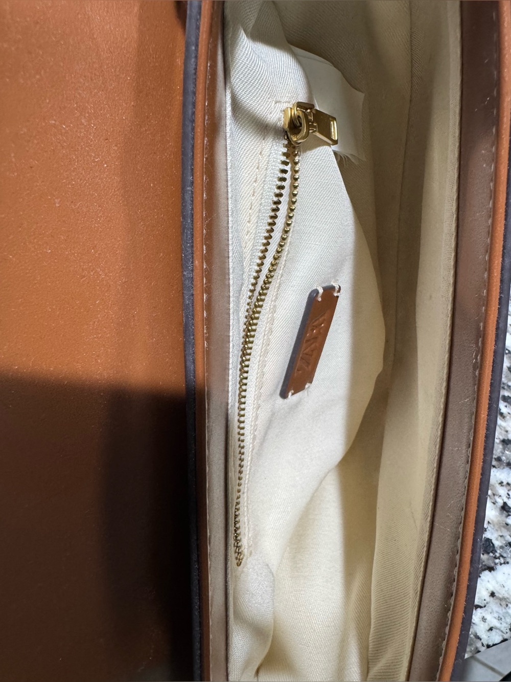 ZARA contrasting Topstitching Crossbody Bag Classic Brown Leather Saddle bag. - Picture 2 of 4